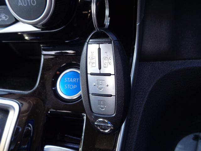 セレナ ｅ－パワー　ハイウェイスターＶ　エマージェンシーブレーキ　１０インチフルセグナビ　アラウンドビューモニター　後席モニター　プロパイロット　両側電動スライドドア　ＬＥＤヘッドライト　ＥＴＣ　コーナーセンサー　ドライブレコーダー（7枚目）