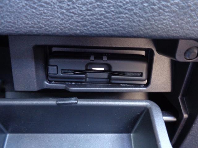 セレナ ｅ－パワー　ハイウェイスターＶ　エマージェンシーブレーキ　１０インチフルセグナビ　アラウンドビューモニター　後席モニター　プロパイロット　両側電動スライドドア　ＬＥＤヘッドライト　ＥＴＣ　コーナーセンサー　ドライブレコーダー（9枚目）