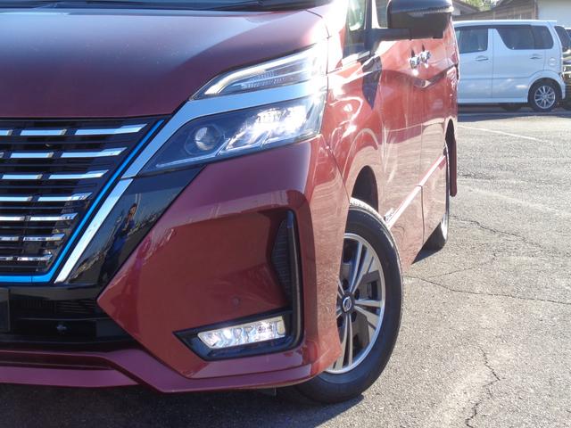 セレナ ｅ－パワー　ハイウェイスターＶ　エマージェンシーブレーキ　１０インチフルセグナビ　アラウンドビューモニター　後席モニター　プロパイロット　両側電動スライドドア　ＬＥＤヘッドライト　ＥＴＣ　コーナーセンサー　ドライブレコーダー（13枚目）