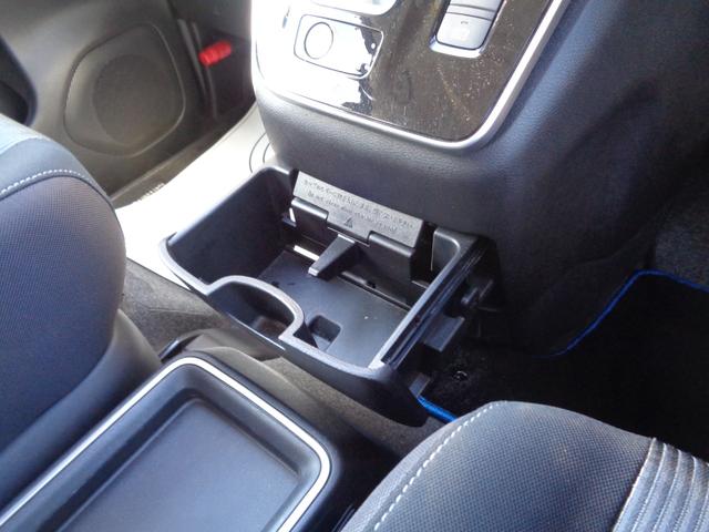 セレナ ｅ－パワー　ハイウェイスターＶ　エマージェンシーブレーキ　１０インチフルセグナビ　アラウンドビューモニター　後席モニター　プロパイロット　両側電動スライドドア　ＬＥＤヘッドライト　ＥＴＣ　コーナーセンサー　ドライブレコーダー（54枚目）