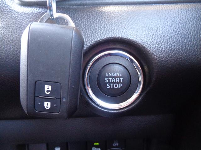 キーレスプッシュスタートシステム！携帯リモコンを持っていれば、リクエストスイッチを押すだけでドアの施錠・解錠が可能。ブレーキを踏んでエンジンスイッチを押せば、エンジンの始動・停止もできます！