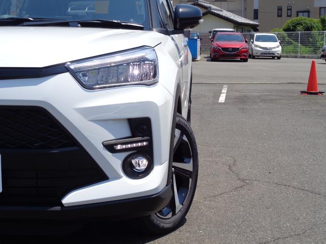 ライズ Z HEV-Z スマートアシスト 9インチディスプレイオーディオ パノラマモニター レーダークルーズコントロール 寒冷地仕様 AC100V電源 BSM RCTA コーナーセンサー セキュリティアラーム(13枚目)