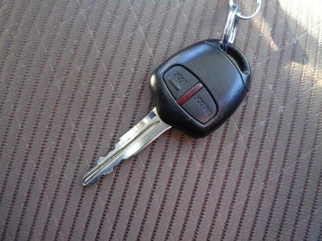 �֗��ȃL�[���X�G���g���[�I�L�[�t���[�V�X�e���̎Ԃ������Ȃ�܂������A��͂�Ԃ͎����ŃL�[�������A�L�[���Ђ˂��ăG���W�����n��������̂��A�u�����A�s�����I�v���Ċ����ɂȂ�܂��ˁI