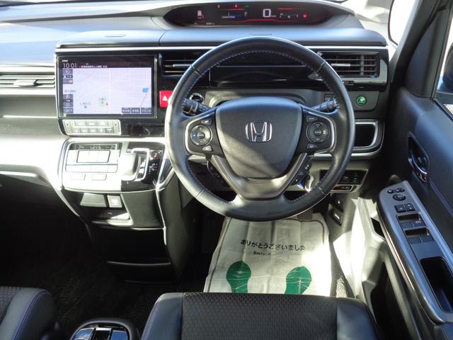 ステップワゴンスパーダ スパーダハイブリッドG・EXホンダセンシングブラスタ 雹凹有 CMBS 10インチフルセグナビ マルチビューカメラ 両側電動スライドドア レーダークルーズコントロール LEDヘッドライト ETC シートヒーター 前後ドライブレコーダー セキュリティ(4枚目)