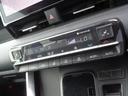 フルオートエアコンで室内はいつも快適な温度に自動設定!デュアルモードで運転席と助手席で別々に温度設定が可能!人によって体感温度が違ってきますから、この機能があるのはとても助かりますよ!