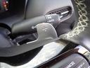 レーシングカー感覚で操れるパドルシフト!シフトレバーを「M」の位置にして、「+」のレバーを引くとシフトアップ、「-」のレバーを引くとシフトダウンします!楽しくドライブできます!