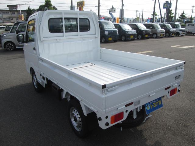 キャリイトラック 　４ＷＤ　ぬかるみ脱出アシスト　誤発進抑制機能　後方誤発進抑制機能　ハイビームアシスト　Ｗエアバッグ　アイドリングストップキーレスエントリー　パワーウィンドウ　パワーステアリング（6枚目）