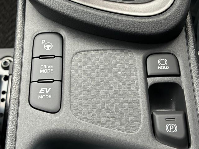 ヤリスクロス ハイブリッドZ 全方位モニター ナビ フルセグTV ETC2.0 アダプティブハイビーム トヨタチームメイト デジタルキー フロアマット シートヒーター ステアリングヒーター パワーシート 8インチディスプレイ(17枚目)