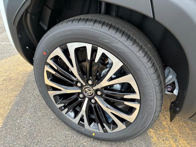 ヤリスクロス ハイブリッドZ 全方位モニター ナビ フルセグTV ETC2.0 アダプティブハイビーム トヨタチームメイト デジタルキー フロアマット シートヒーター ステアリングヒーター パワーシート 8インチディスプレイ(25枚目)