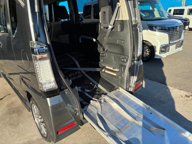 Ｎ－ＢＯＸ＋カスタム Ｇ　車いす仕様車　ナビＴＶ　バックカメラ　ＥＴＣ　ＨＩＤ　雹凹（5枚目）