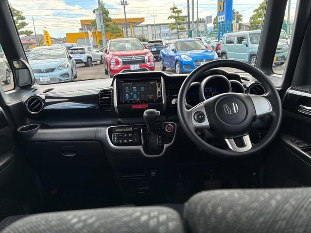 Ｎ－ＢＯＸ＋カスタム Ｇ　車いす仕様車　ナビＴＶ　バックカメラ　ＥＴＣ　ＨＩＤ　雹凹（14枚目）