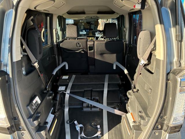 Ｎ－ＢＯＸ＋カスタム Ｇ　車いす仕様車　ナビＴＶ　バックカメラ　ＥＴＣ　ＨＩＤ　雹凹（15枚目）