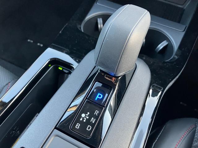 プリウス Z Z 純正12.3型ディスプレイオーディオ 全周囲カメラ ETC2.0 アダプティブクルーズコントロール ステアリングヒーター シートヒーター シートベンチレーション パワーバックドア パワーシート(17枚目)