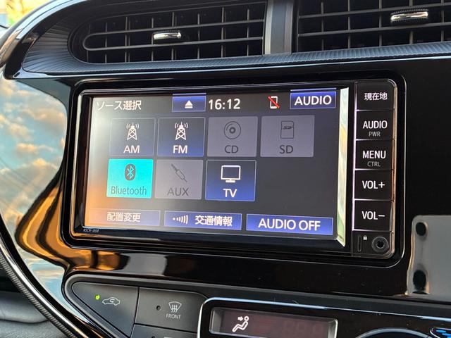 アクア Sスタイルブラック 純正ナビ TV Bluetooth コーナーセンサー LEDヘッドライト ビルトインETC スマートキー フロアマット ドアバイザー ステアリングスイッチ(10枚目)