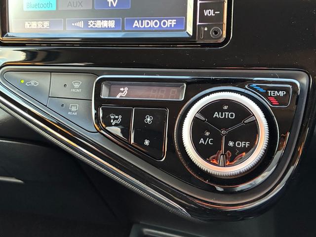 アクア Sスタイルブラック 純正ナビ TV Bluetooth コーナーセンサー LEDヘッドライト ビルトインETC スマートキー フロアマット ドアバイザー ステアリングスイッチ(11枚目)