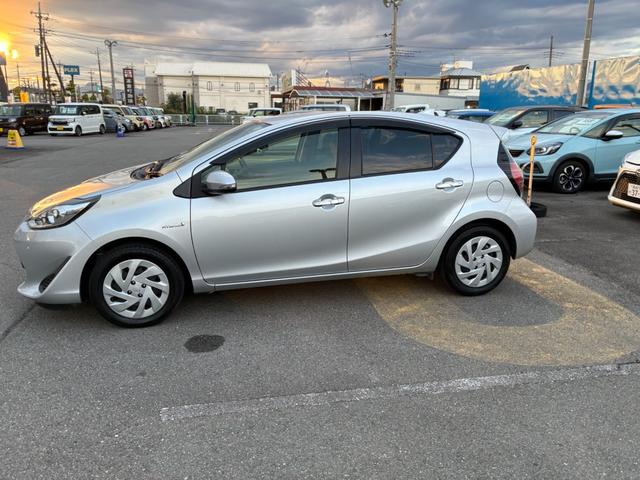 アクア Sスタイルブラック 純正ナビ TV Bluetooth コーナーセンサー LEDヘッドライト ビルトインETC スマートキー フロアマット ドアバイザー ステアリングスイッチ(26枚目)