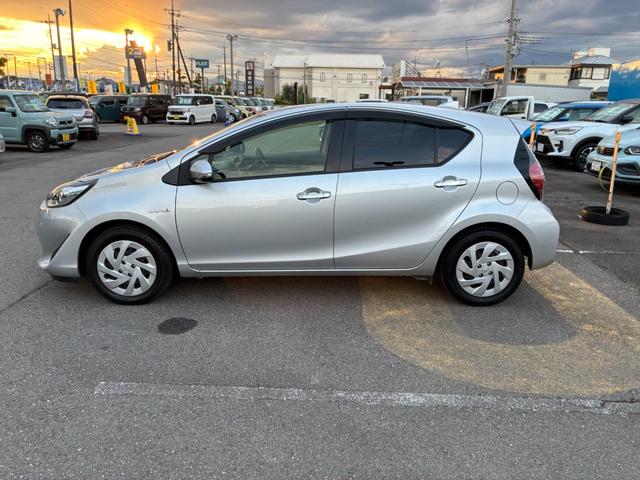 アクア Sスタイルブラック 純正ナビ TV Bluetooth コーナーセンサー LEDヘッドライト ビルトインETC スマートキー フロアマット ドアバイザー ステアリングスイッチ(28枚目)