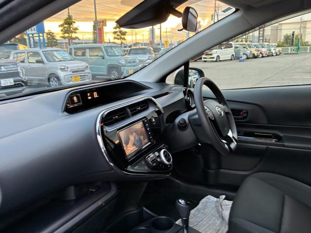 アクア Sスタイルブラック 純正ナビ TV Bluetooth コーナーセンサー LEDヘッドライト ビルトインETC スマートキー フロアマット ドアバイザー ステアリングスイッチ(58枚目)