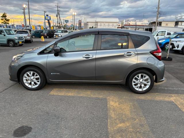 ノート e-パワー X 純正ナビ フルセグTV Bluetooth アラウンドビューモニター ドライブレコーダー コーナーセンサー ETC LEDヘッドライト フォグランプ アルミホイール フロアマット ドアバイザー(30枚目)