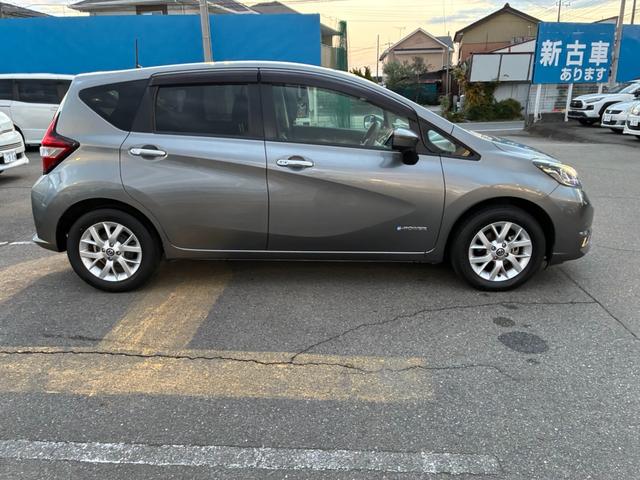 ノート e-パワー X 純正ナビ フルセグTV Bluetooth アラウンドビューモニター ドライブレコーダー コーナーセンサー ETC LEDヘッドライト フォグランプ アルミホイール フロアマット ドアバイザー(55枚目)