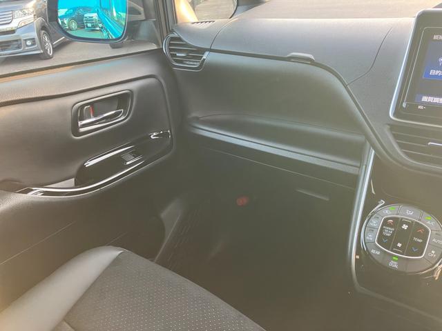 当店ではお車の下回りもチェック！気になる錆や腐食など程度の良いものだけを展示しております！安心してお買い求め下さい。