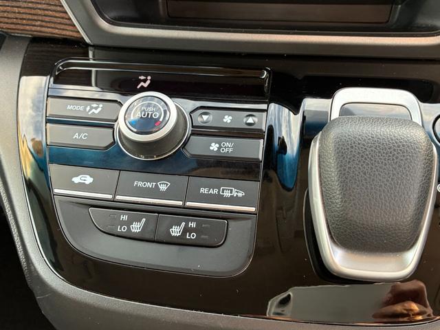 フリードハイブリッド ハイブリッド・クロスター 4WD 純正インターナビ バックカメラ 両側パワースライドドア アクティブコーナーライト 前後ドラレコ ビルトインETC ヒーター付きコンビシート LEDオートライト 雹凹(10枚目)