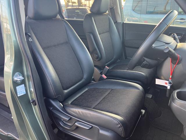 フリードハイブリッド ハイブリッド・クロスター 4WD 純正インターナビ バックカメラ 両側パワースライドドア アクティブコーナーライト 前後ドラレコ ビルトインETC ヒーター付きコンビシート LEDオートライト 雹凹(14枚目)