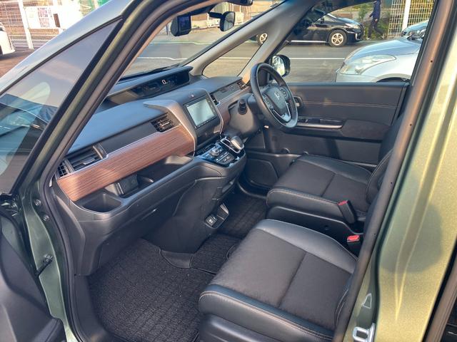 フリードハイブリッド ハイブリッド・クロスター 4WD 純正インターナビ バックカメラ 両側パワースライドドア アクティブコーナーライト 前後ドラレコ ビルトインETC ヒーター付きコンビシート LEDオートライト 雹凹(19枚目)