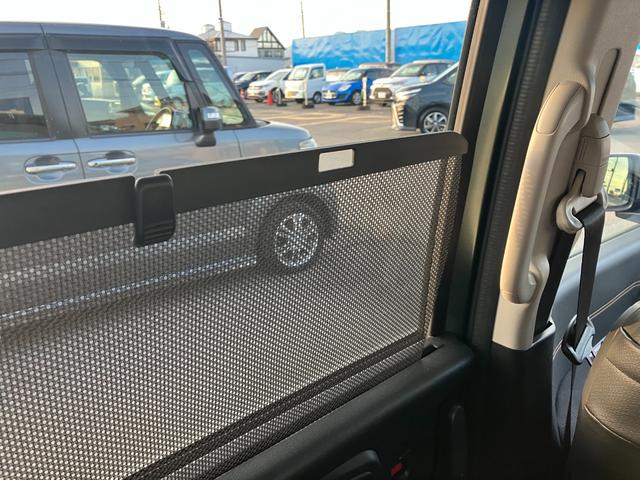 フリードハイブリッド ハイブリッド・クロスター 4WD 純正インターナビ バックカメラ 両側パワースライドドア アクティブコーナーライト 前後ドラレコ ビルトインETC ヒーター付きコンビシート LEDオートライト 雹凹(22枚目)