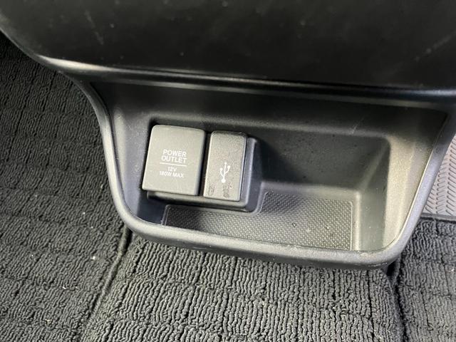 フリードハイブリッド ハイブリッド・クロスター 4WD 純正インターナビ バックカメラ 両側パワースライドドア アクティブコーナーライト 前後ドラレコ ビルトインETC ヒーター付きコンビシート LEDオートライト 雹凹(27枚目)