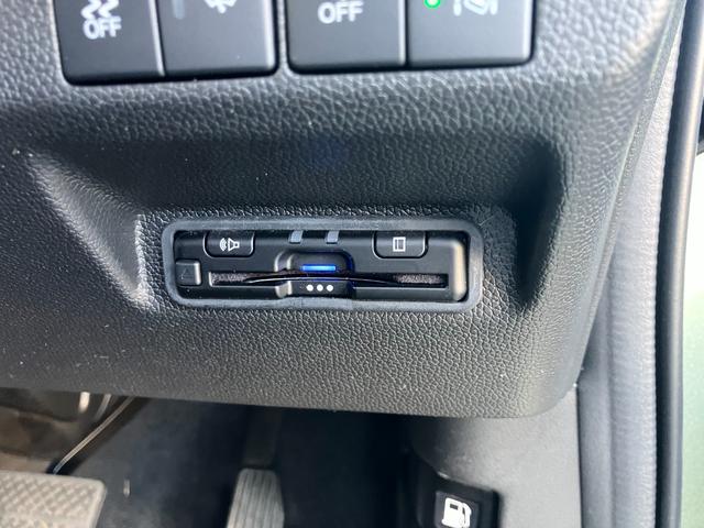 フリードハイブリッド ハイブリッド・クロスター 4WD 純正インターナビ バックカメラ 両側パワースライドドア アクティブコーナーライト 前後ドラレコ ビルトインETC ヒーター付きコンビシート LEDオートライト 雹凹(29枚目)