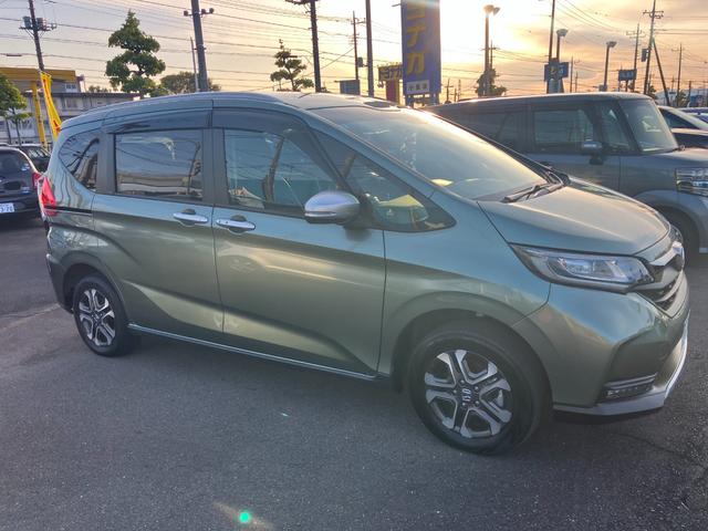 フリードハイブリッド ハイブリッド・クロスター 4WD 純正インターナビ バックカメラ 両側パワースライドドア アクティブコーナーライト 前後ドラレコ ビルトインETC ヒーター付きコンビシート LEDオートライト 雹凹(41枚目)