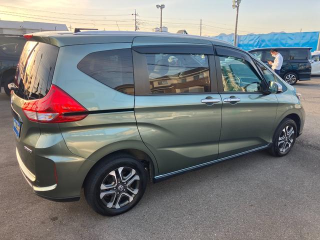 フリードハイブリッド ハイブリッド・クロスター 4WD 純正インターナビ バックカメラ 両側パワースライドドア アクティブコーナーライト 前後ドラレコ ビルトインETC ヒーター付きコンビシート LEDオートライト 雹凹(42枚目)