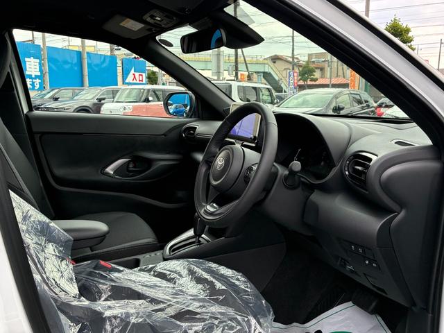 ヤリスクロス ハイブリッドZ 全方位モニター ナビ フルセグTV ETC2.0 アダプティブハイビーム トヨタチームメイト デジタルキー フロアマット シートヒーター ステアリングヒーター パワーシート 8インチディスプレイ(9枚目)