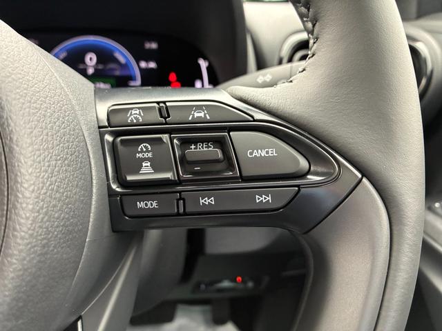 ヤリスクロス ハイブリッドZ 全方位モニター ナビ フルセグTV ETC2.0 アダプティブハイビーム トヨタチームメイト デジタルキー フロアマット シートヒーター ステアリングヒーター パワーシート 8インチディスプレイ(21枚目)