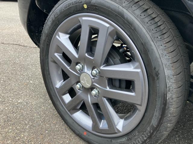 デリカミニ G プレミアム アラウンドビューモニター 両側電動スライドドア LEDヘッドライト フォグランプ コーナーセンサー シートヒーター クルーズコントロール オートエアコン ステアリングヒーター アルミホイール 雹凹み(27枚目)