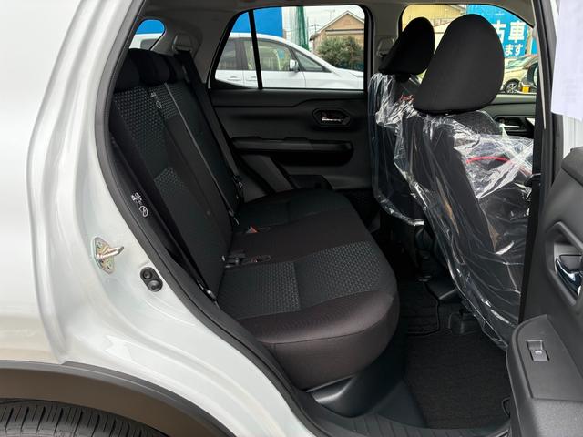 ライズ Ｚ　ハイブリッドＺ　パノラミックビューパッケージ　９インチディスプレイオーディオ　フルセグＴＶ　ブラインドスポットモニター　アクセサリーコンセントＡＣ１００Ｖ　フロアマット（9枚目）