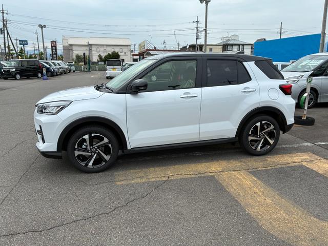 ライズ Ｚ　ハイブリッドＺ　パノラミックビューパッケージ　９インチディスプレイオーディオ　フルセグＴＶ　ブラインドスポットモニター　アクセサリーコンセントＡＣ１００Ｖ　フロアマット（27枚目）