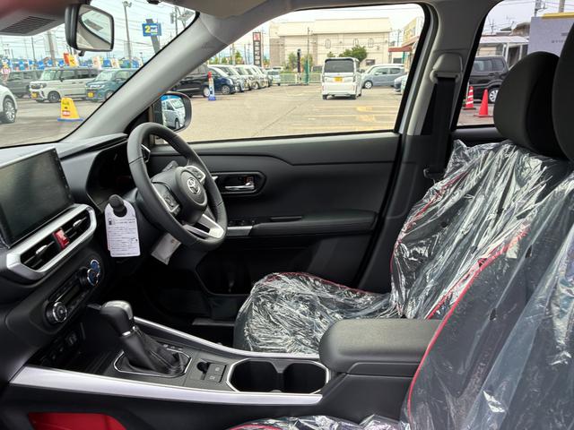 ライズ Ｚ　ハイブリッドＺ　パノラミックビューパッケージ　９インチディスプレイオーディオ　フルセグＴＶ　ブラインドスポットモニター　アクセサリーコンセントＡＣ１００Ｖ　フロアマット（54枚目）