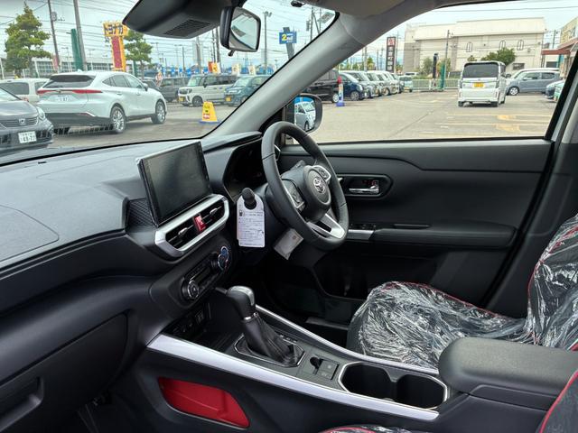 ライズ Ｚ　ハイブリッドＺ　パノラミックビューパッケージ　９インチディスプレイオーディオ　フルセグＴＶ　ブラインドスポットモニター　アクセサリーコンセントＡＣ１００Ｖ　フロアマット（56枚目）