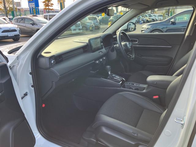 ヴェゼル ｅ：ＨＥＶ　Ｚ　ホンダコネクトディスプレイ　ナビ　フルセグＴＶ　バックカメラ　ホンダセンシング　ＬＥＤオートライト　パーキングソナー　パワーバックドア　ステアリングヒーター　シートヒーター　　クルーズコントロール（7枚目）