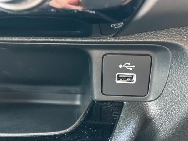 ヴェゼル ｅ：ＨＥＶ　Ｚ　ホンダコネクトディスプレイ　ナビ　フルセグＴＶ　バックカメラ　ホンダセンシング　ＬＥＤオートライト　パーキングソナー　パワーバックドア　ステアリングヒーター　シートヒーター　　クルーズコントロール（18枚目）