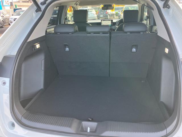 ヴェゼル ｅ：ＨＥＶ　Ｚ　ホンダコネクトディスプレイ　ナビ　フルセグＴＶ　バックカメラ　ホンダセンシング　ＬＥＤオートライト　パーキングソナー　パワーバックドア　ステアリングヒーター　シートヒーター　　クルーズコントロール（32枚目）