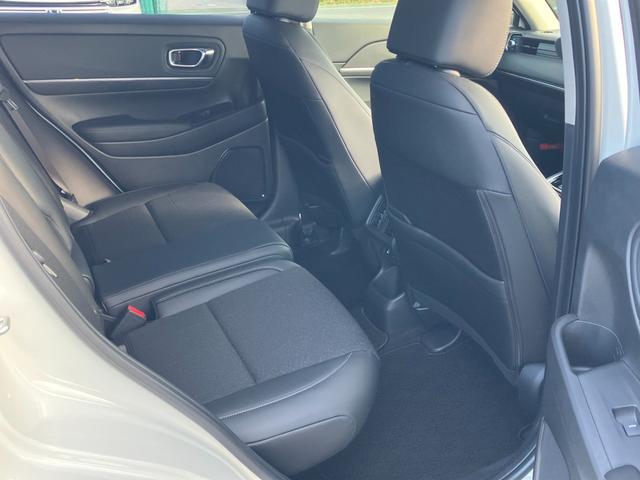 ヴェゼル ｅ：ＨＥＶ　Ｚ　ホンダコネクトディスプレイ　ナビ　フルセグＴＶ　バックカメラ　ホンダセンシング　ＬＥＤオートライト　パーキングソナー　パワーバックドア　ステアリングヒーター　シートヒーター　　クルーズコントロール（61枚目）