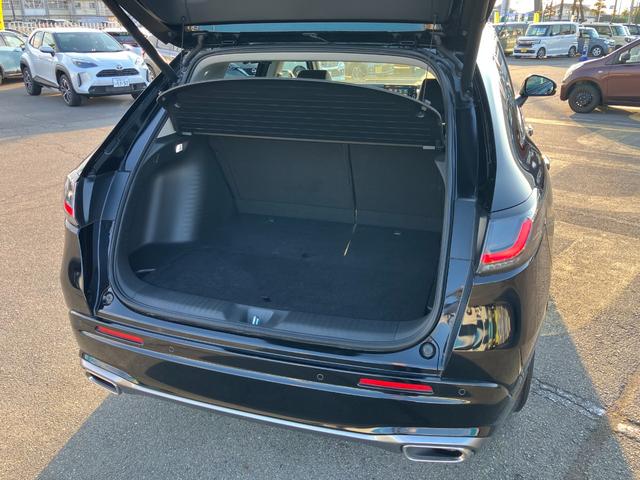 ＺＲ－Ｖ ｅ：ＨＥＶ　Ｚ　純正コネクトディスプレイ　ナビ　フルセグＴＶ　マルチビューカメラ　ＥＴＣ２．０　シートヒーター　ＢＯＳＥサウンドシステム　　ハンズフリーパワーバックドア（7枚目）