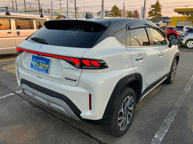 フロンクス ベースグレード　４ＷＤ　９インチナビ　全方位カメラ　フルセグＴＶ　前後ドラレコ　ＥＴＣ　電動パーキングブレーキ　ブレーキホールド　ワイヤレス充電器　シートヒーター＆リヤヒーターダクト　ＬＥＤヘッドライト（4枚目）