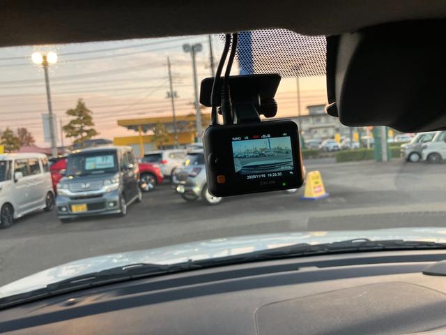 フロンクス ベースグレード　４ＷＤ　９インチナビ　全方位カメラ　フルセグＴＶ　前後ドラレコ　ＥＴＣ　電動パーキングブレーキ　ブレーキホールド　ワイヤレス充電器　シートヒーター＆リヤヒーターダクト　ＬＥＤヘッドライト（14枚目）