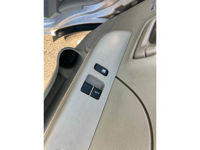 エブリイ ＰＡリミテッド　タイヤ新品　５速マニュアル　パートタイム４ＷＤ　両側スライドドア　キーレスエントリー　パワーウィンドウ　ワンオーナー　ＡＢＳ　ＳＲＳエアバッグ　オーバーヘッドシェルフ（16枚目）