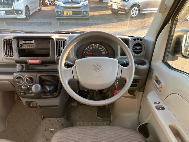 エブリイ ＰＡリミテッド　タイヤ新品　５速マニュアル　パートタイム４ＷＤ　両側スライドドア　キーレスエントリー　パワーウィンドウ　ワンオーナー　ＡＢＳ　ＳＲＳエアバッグ　オーバーヘッドシェルフ（48枚目）