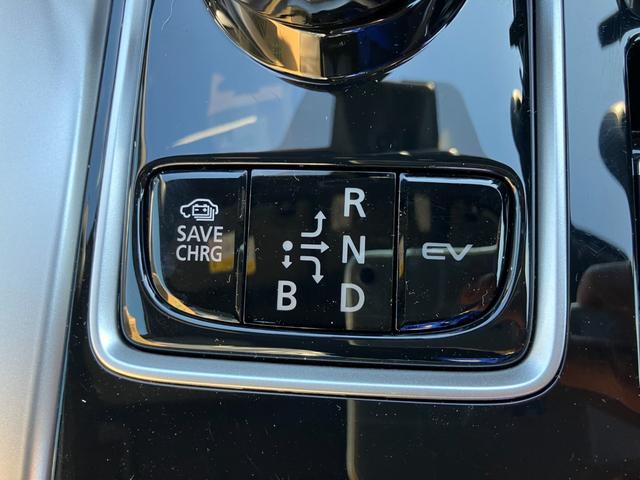 エクリプスクロスＰＨＥＶ Ｐ　４ＷＤ　スマートフォン連携ナビ　フルセグＴＶ　マルチアラウンドモニター　マイパイロット　ＬＥＤ　パワーシート　シートヒーター　ステアリングヒーター　クルーズコントロール　パワーバックドア　雹凹（17枚目）